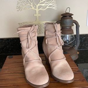 Roxy ankle boots size 7